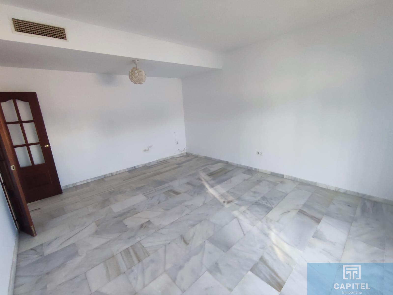 For sale of house in Córdoba