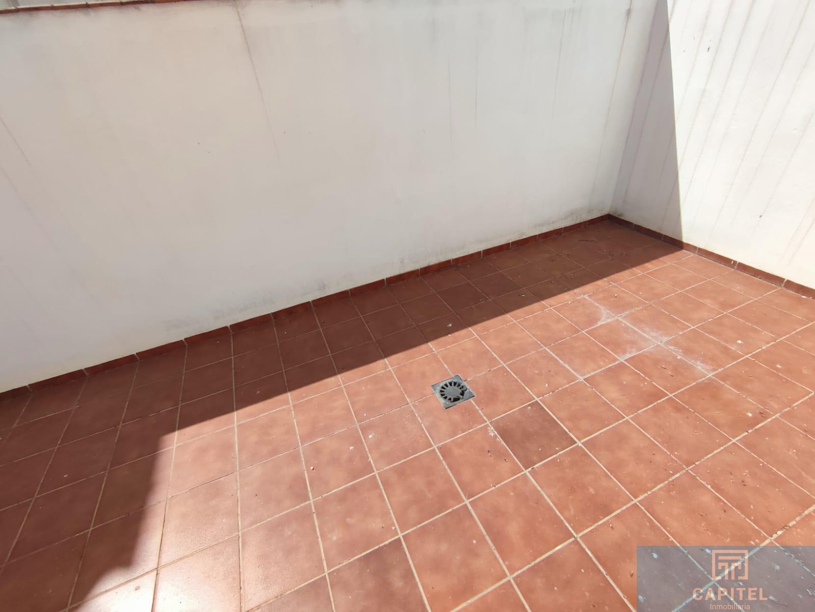 For sale of house in Córdoba