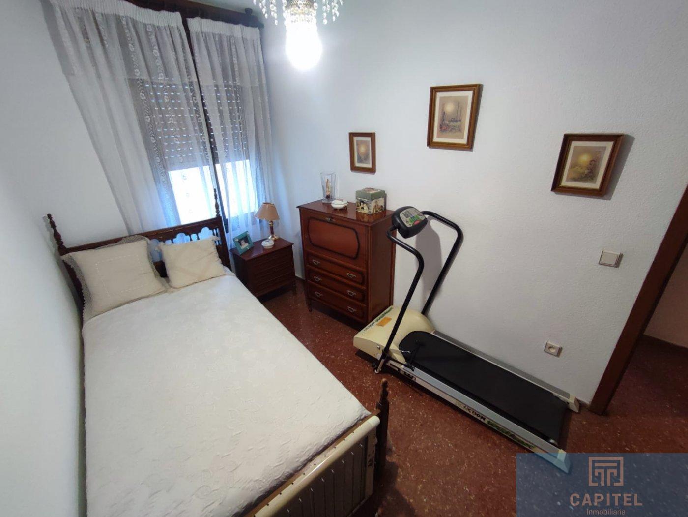For sale of flat in Córdoba