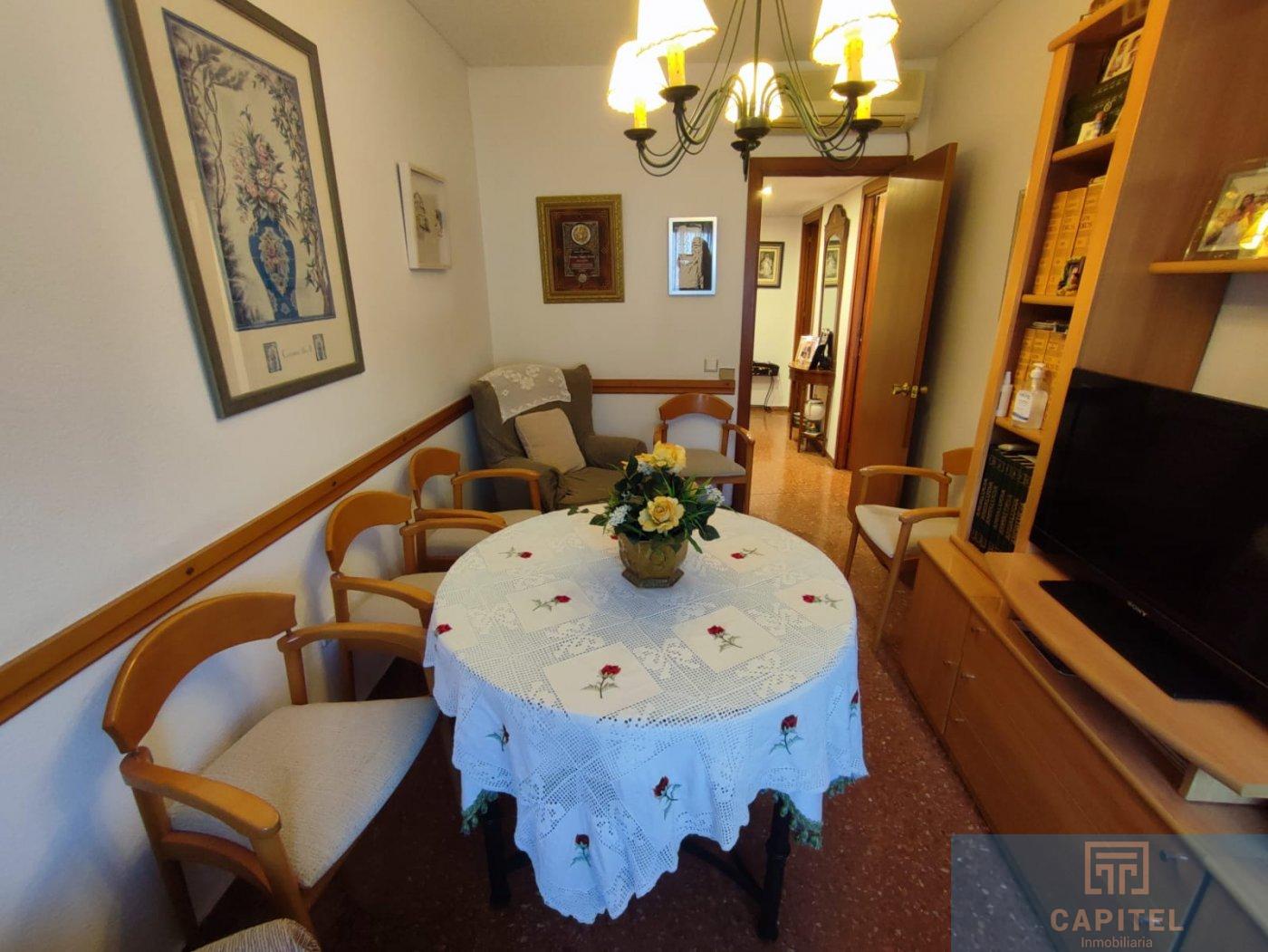 For sale of flat in Córdoba