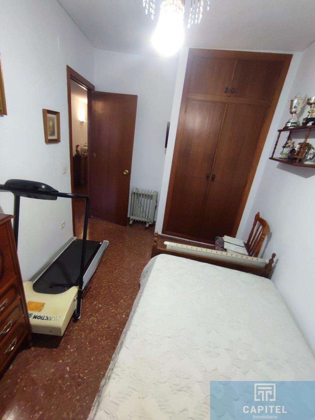 For sale of flat in Córdoba