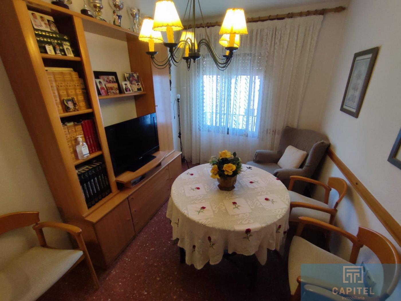For sale of flat in Córdoba