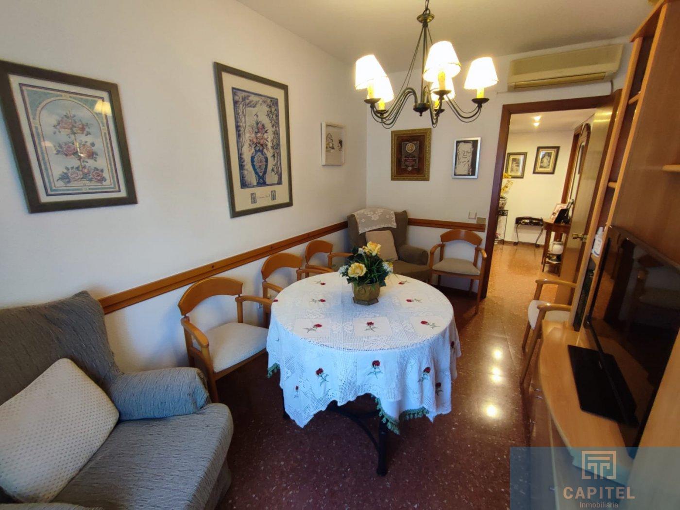 For sale of flat in Córdoba