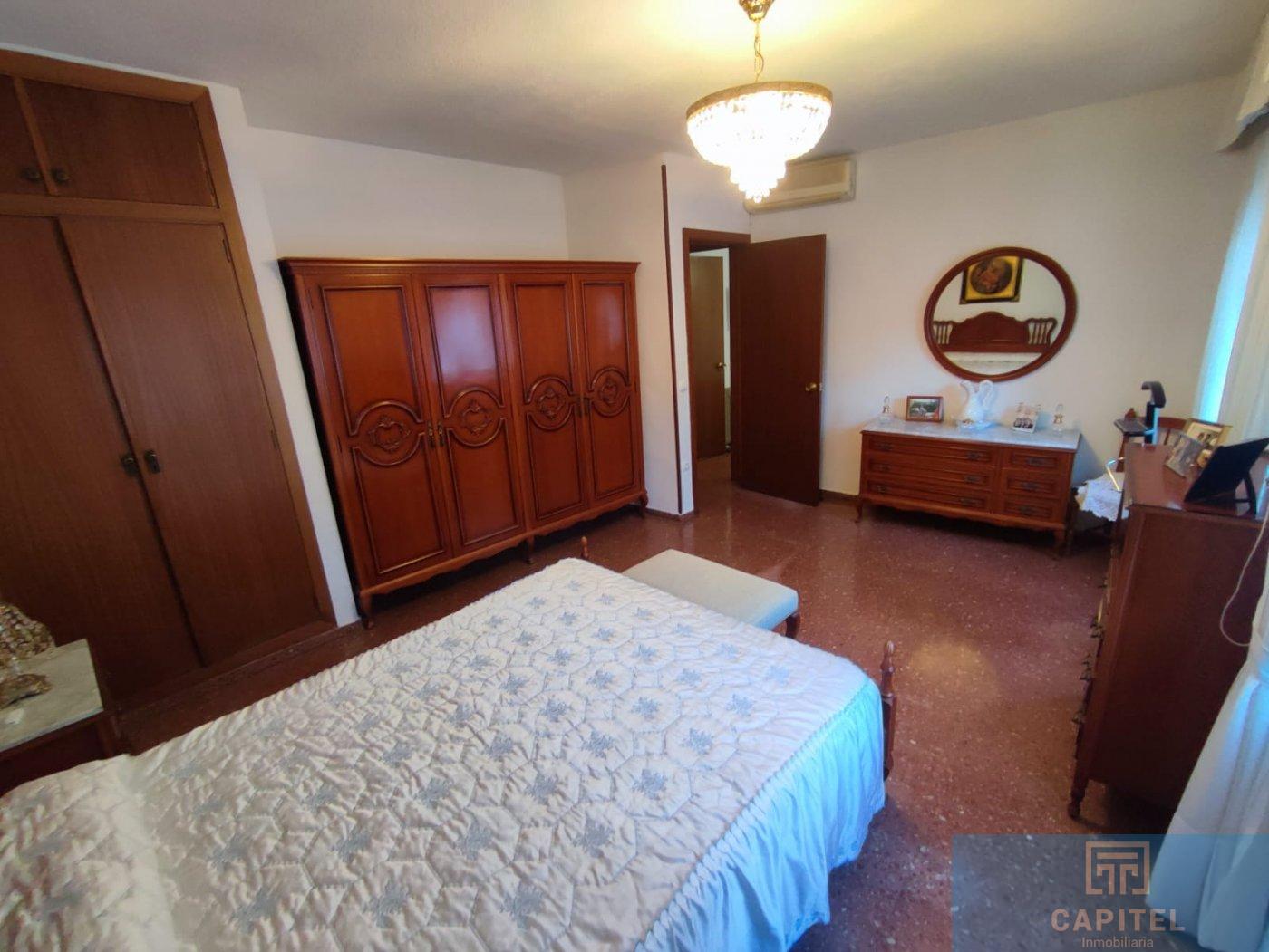 For sale of flat in Córdoba
