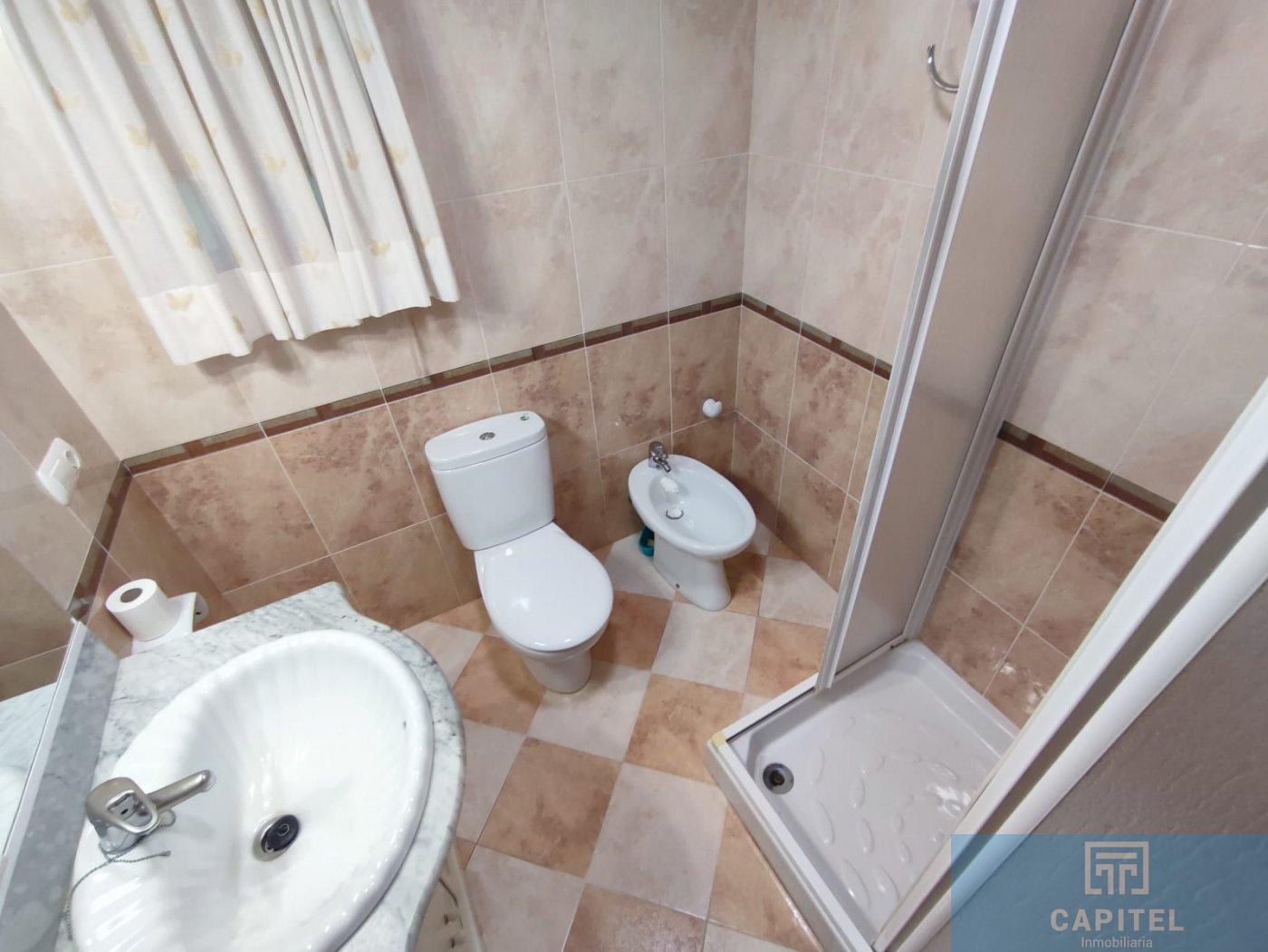 For sale of flat in Córdoba