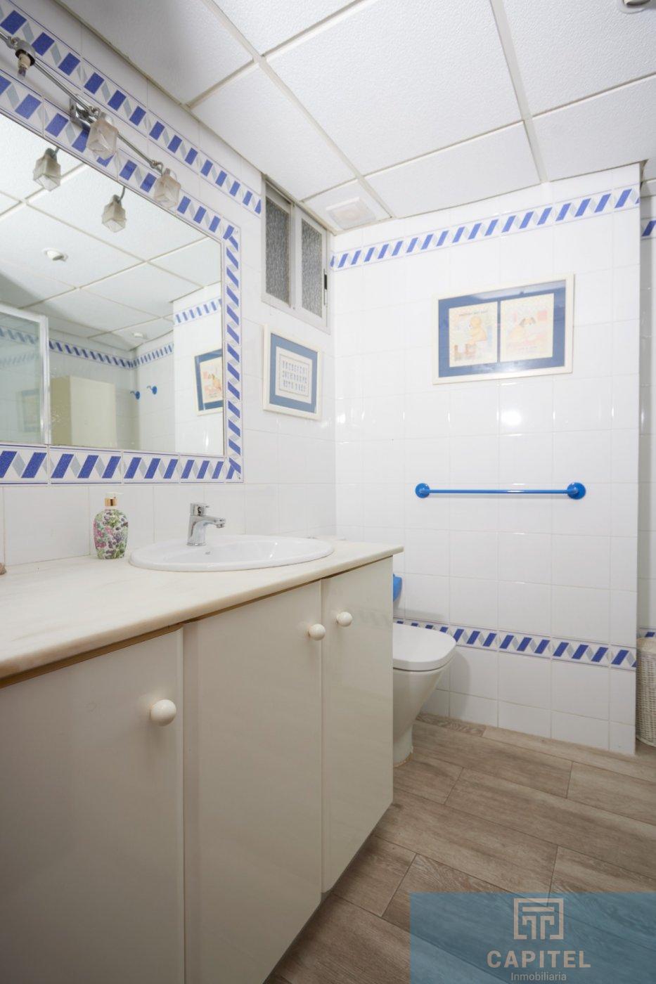 For sale of flat in Córdoba