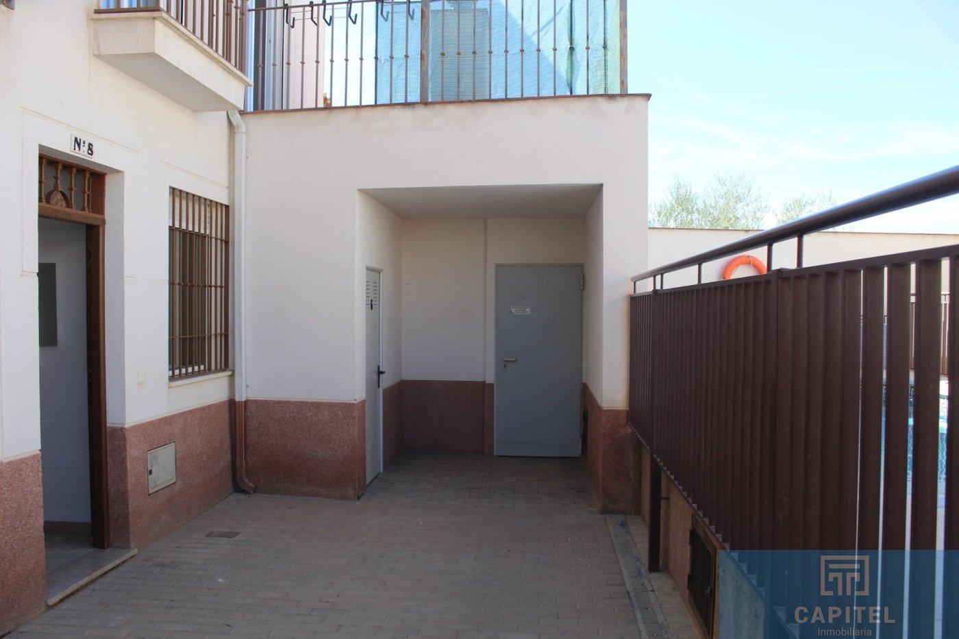 For sale of duplex in Córdoba