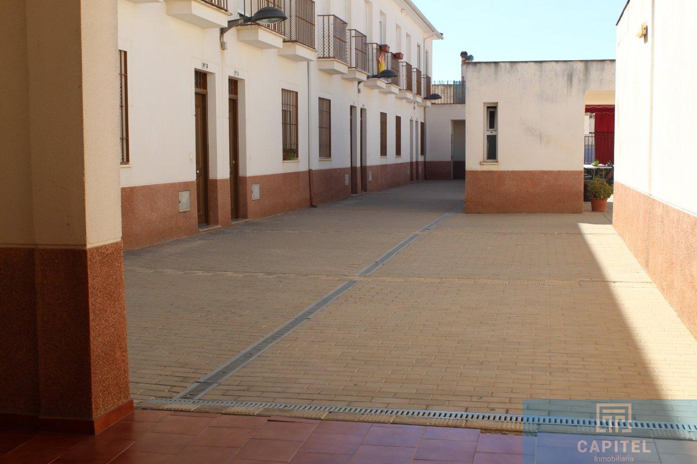 For sale of duplex in Córdoba