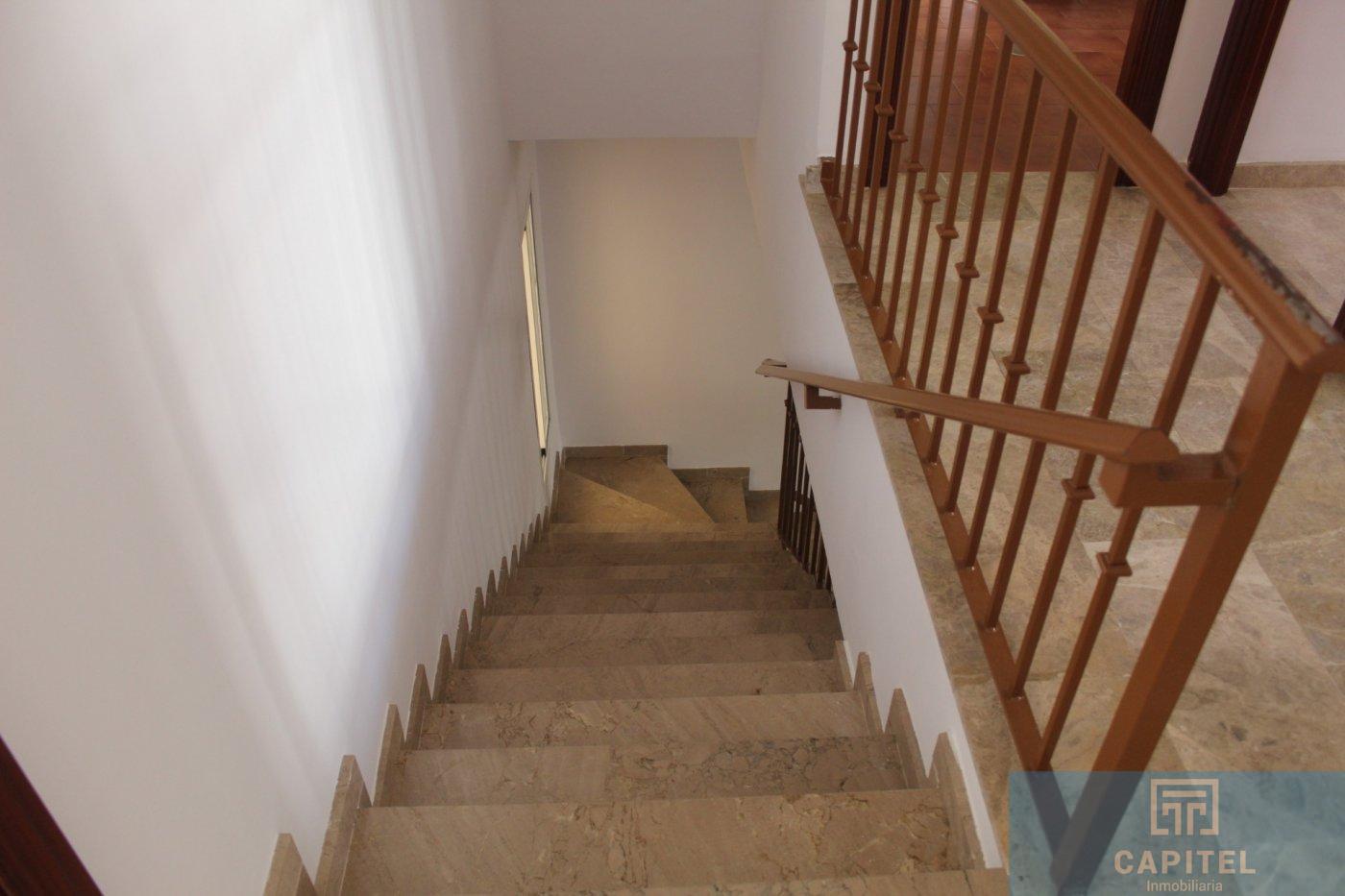 For sale of duplex in Córdoba