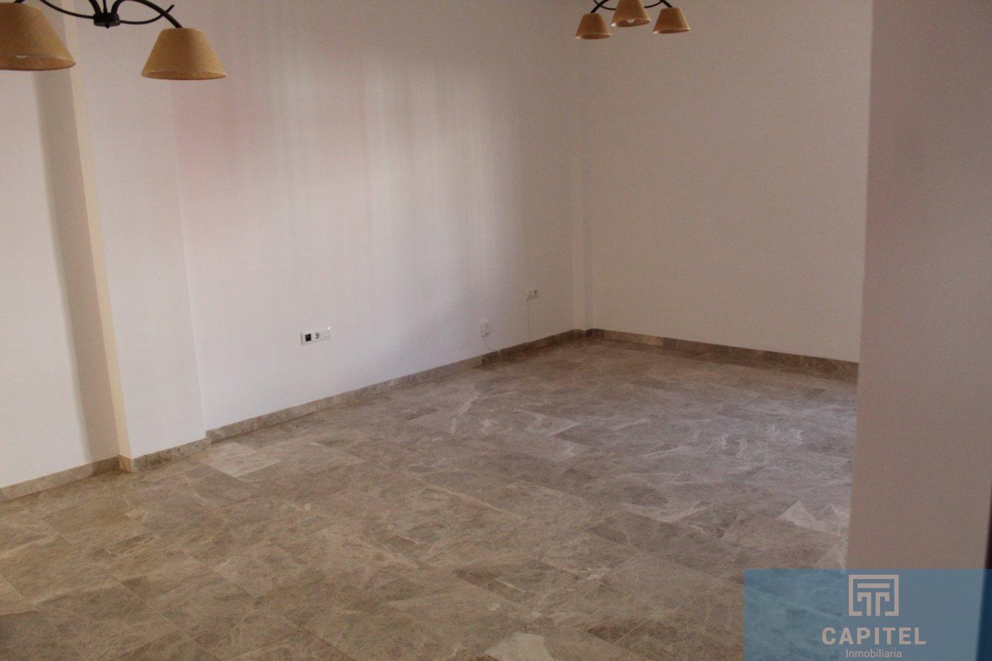 For sale of duplex in Córdoba