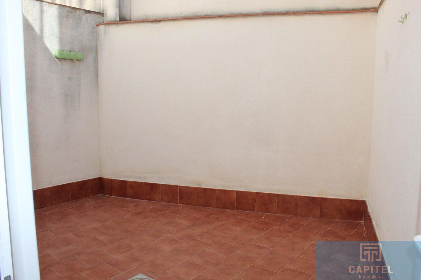 For sale of duplex in Córdoba