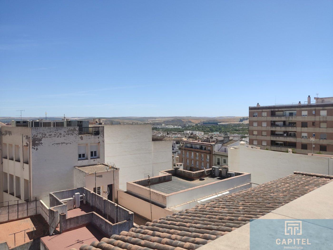 For sale of flat in Córdoba