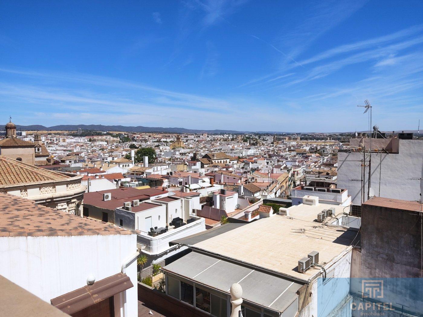 For sale of flat in Córdoba