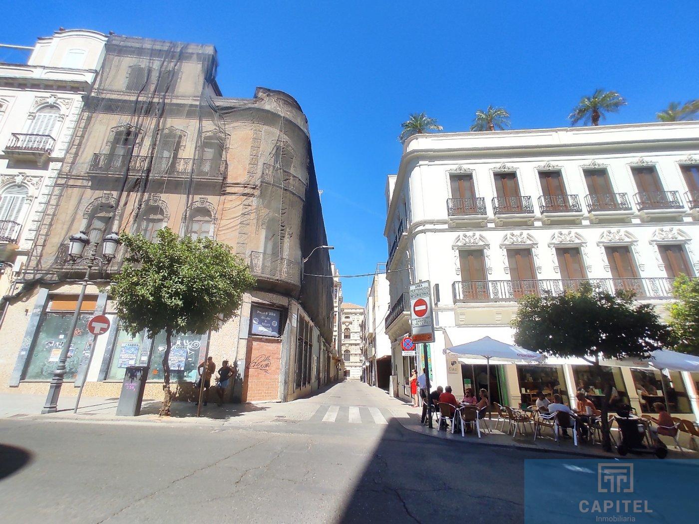 For sale of flat in Córdoba