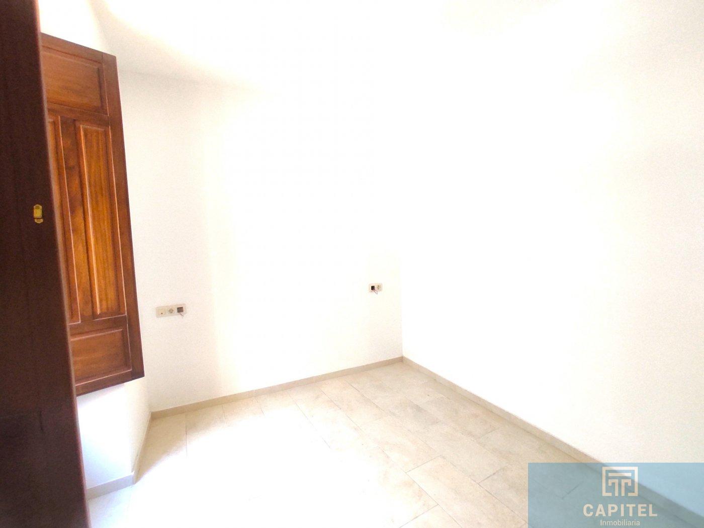 For sale of flat in Córdoba