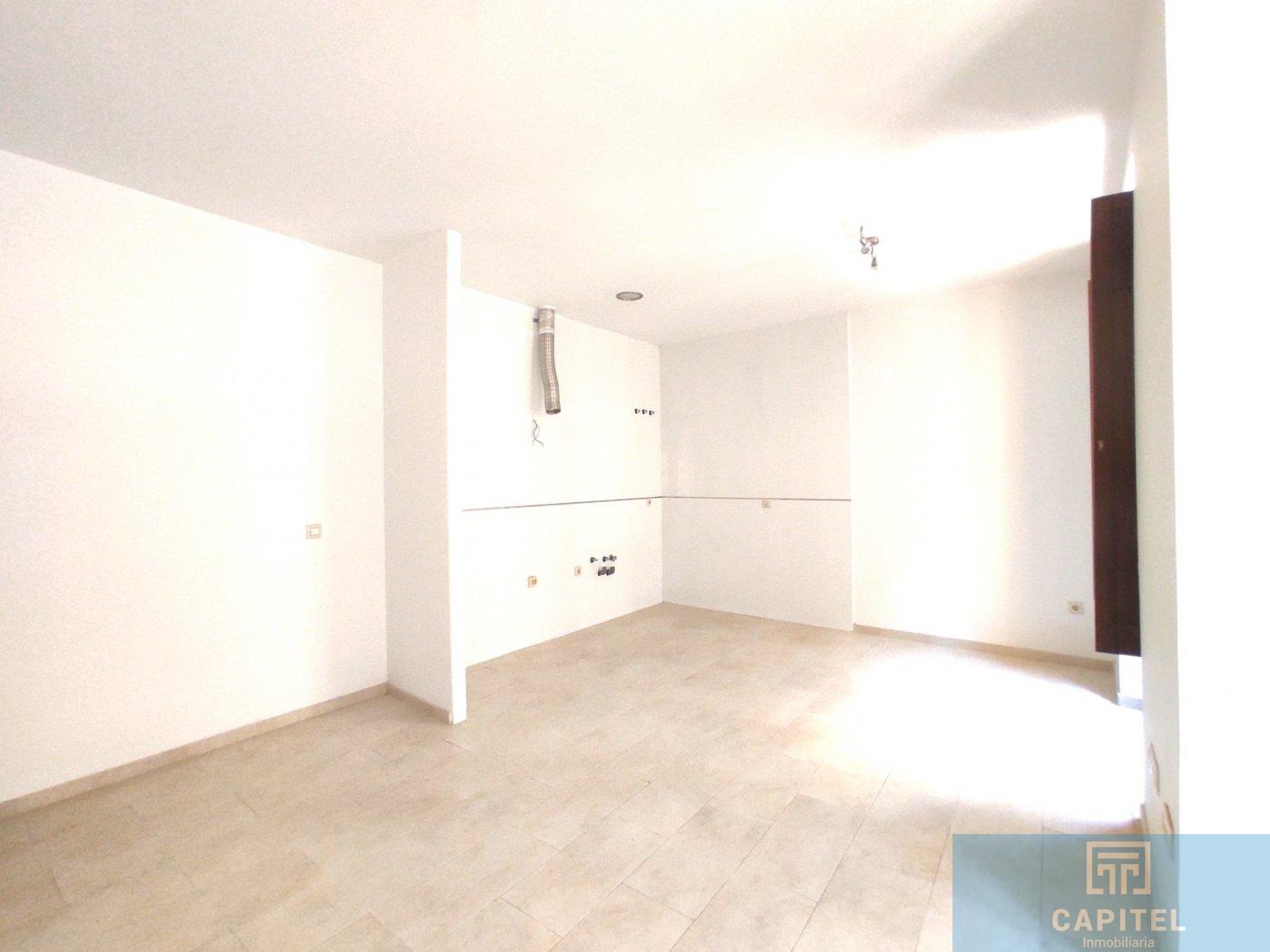 For sale of flat in Córdoba
