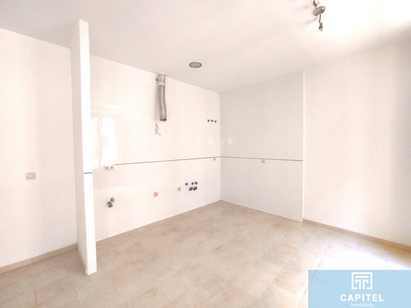 For sale of flat in Córdoba