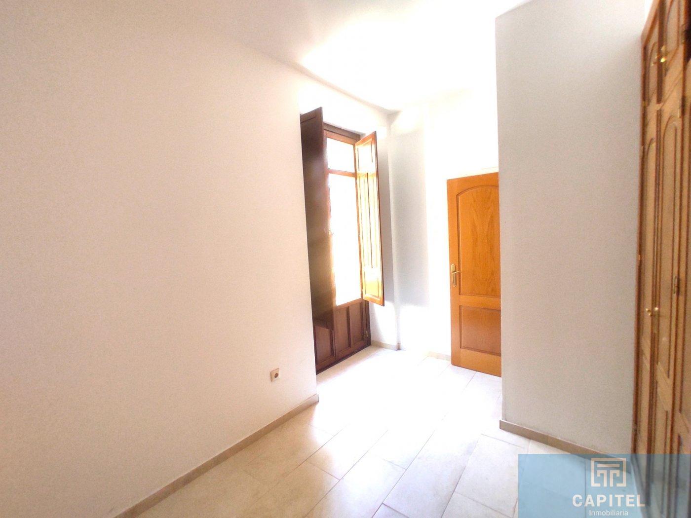 For sale of flat in Córdoba
