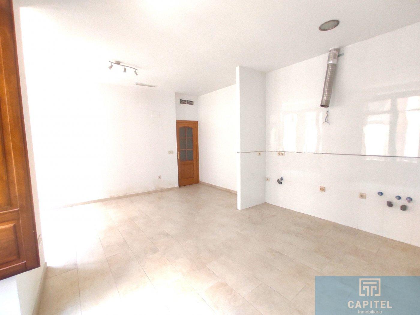 For sale of flat in Córdoba