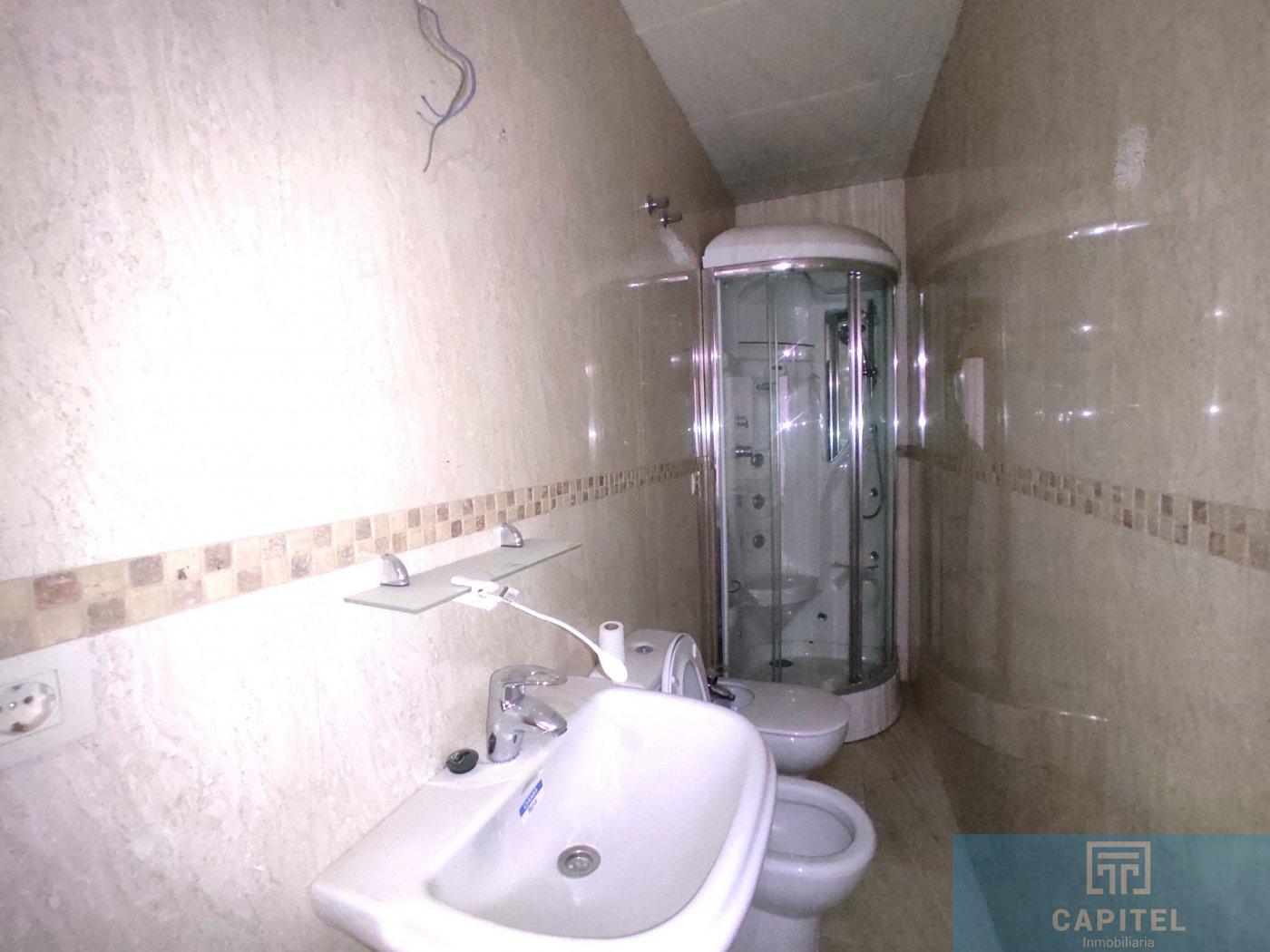 For sale of flat in Córdoba