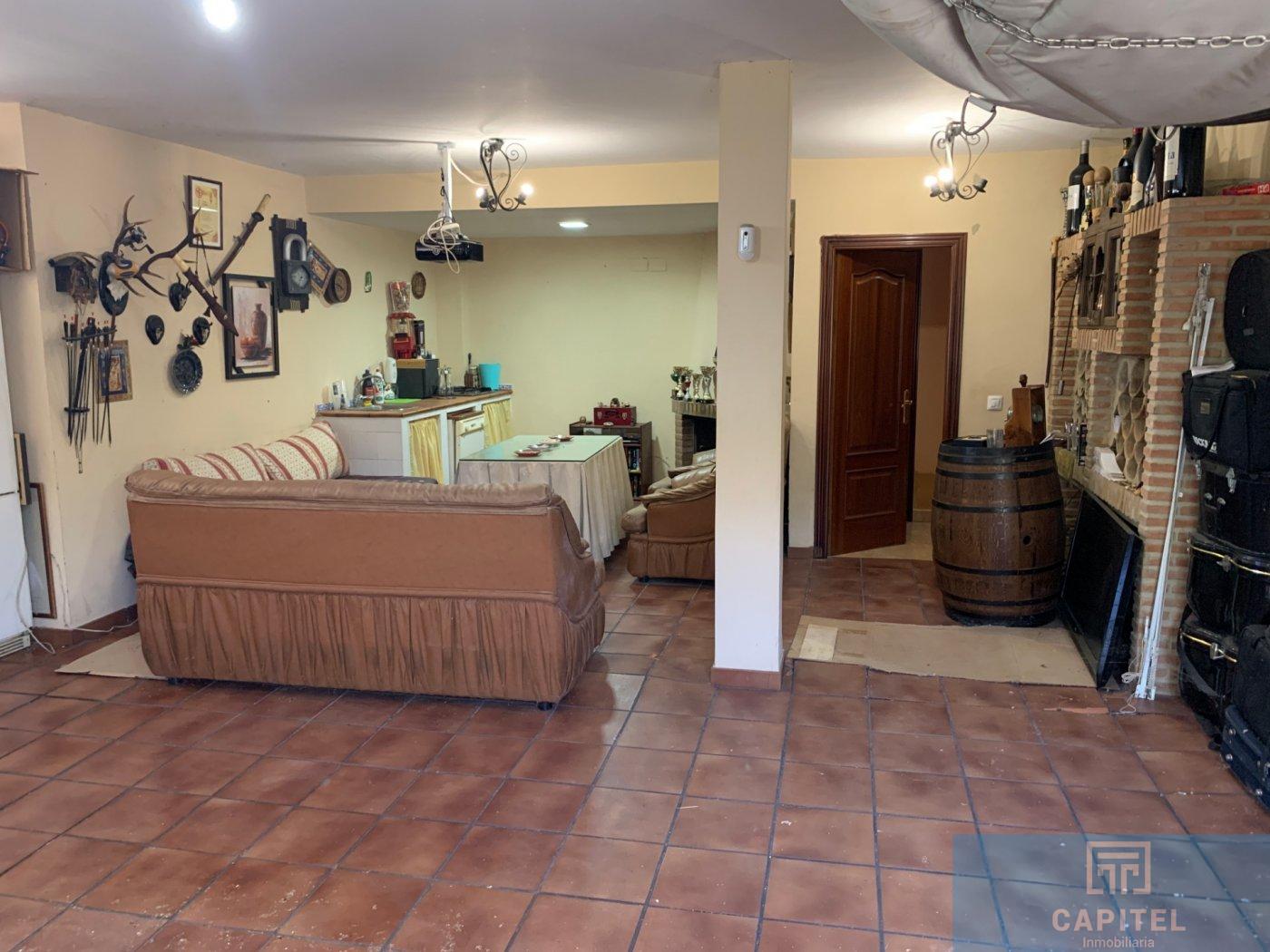 For sale of chalet in Córdoba