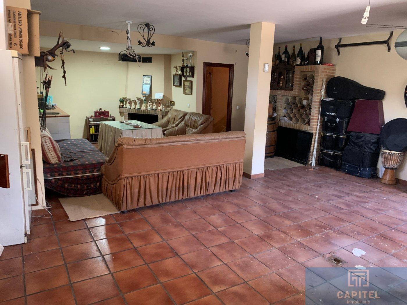 For sale of chalet in Córdoba