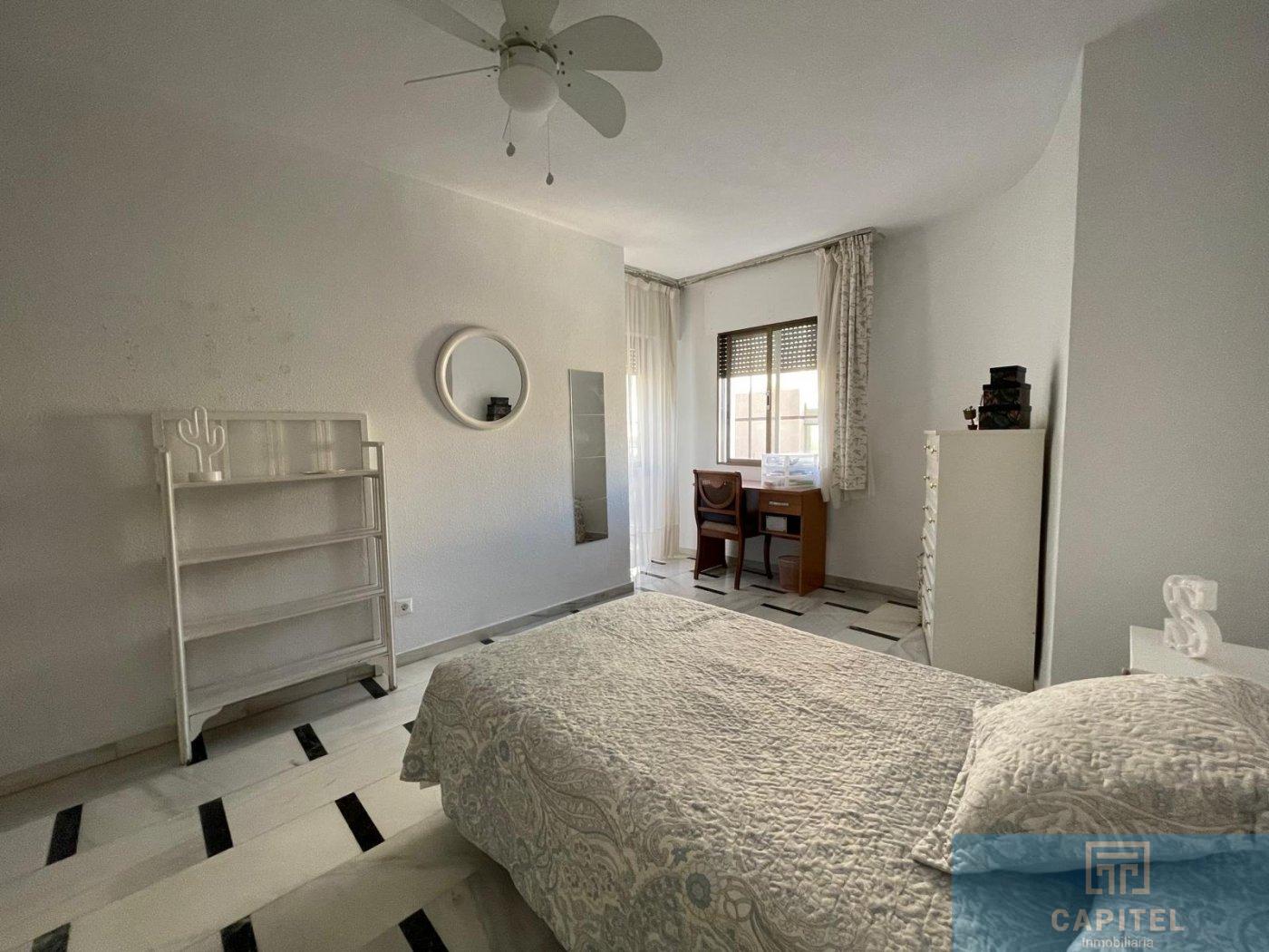 For sale of flat in Córdoba