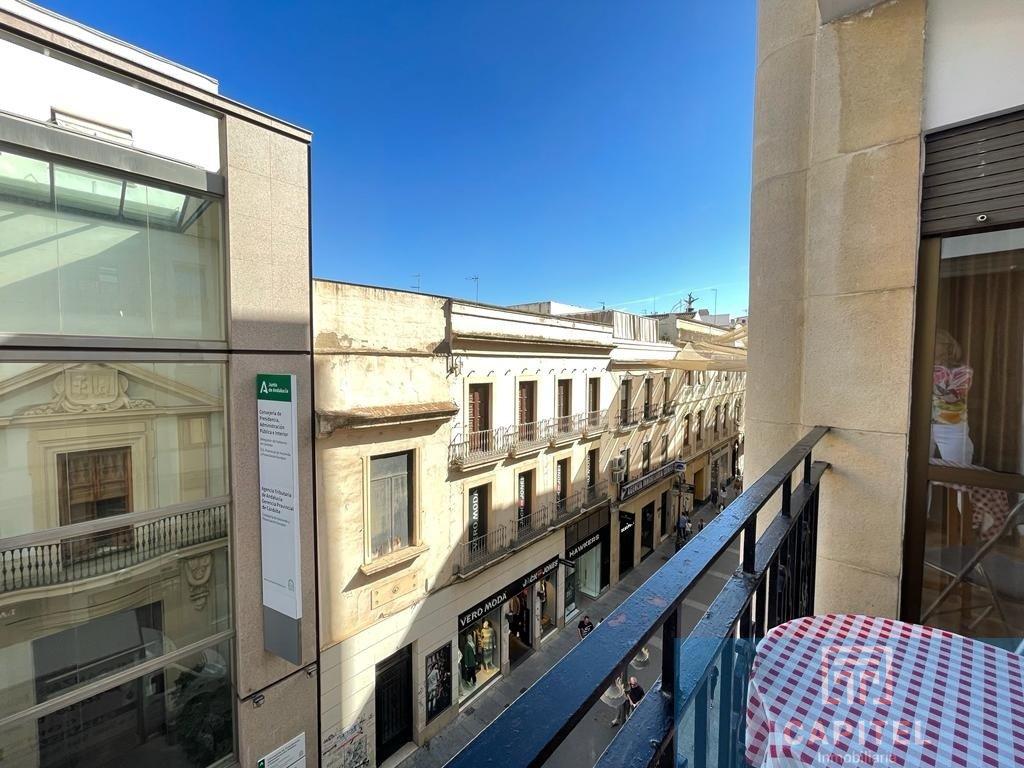 For sale of flat in Córdoba