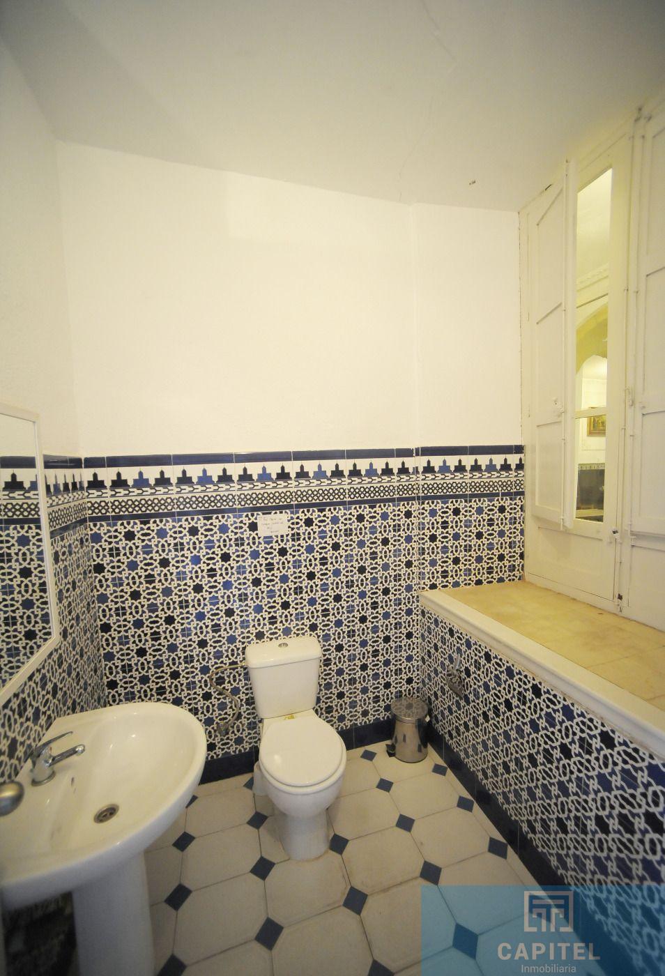 For sale of house in Córdoba