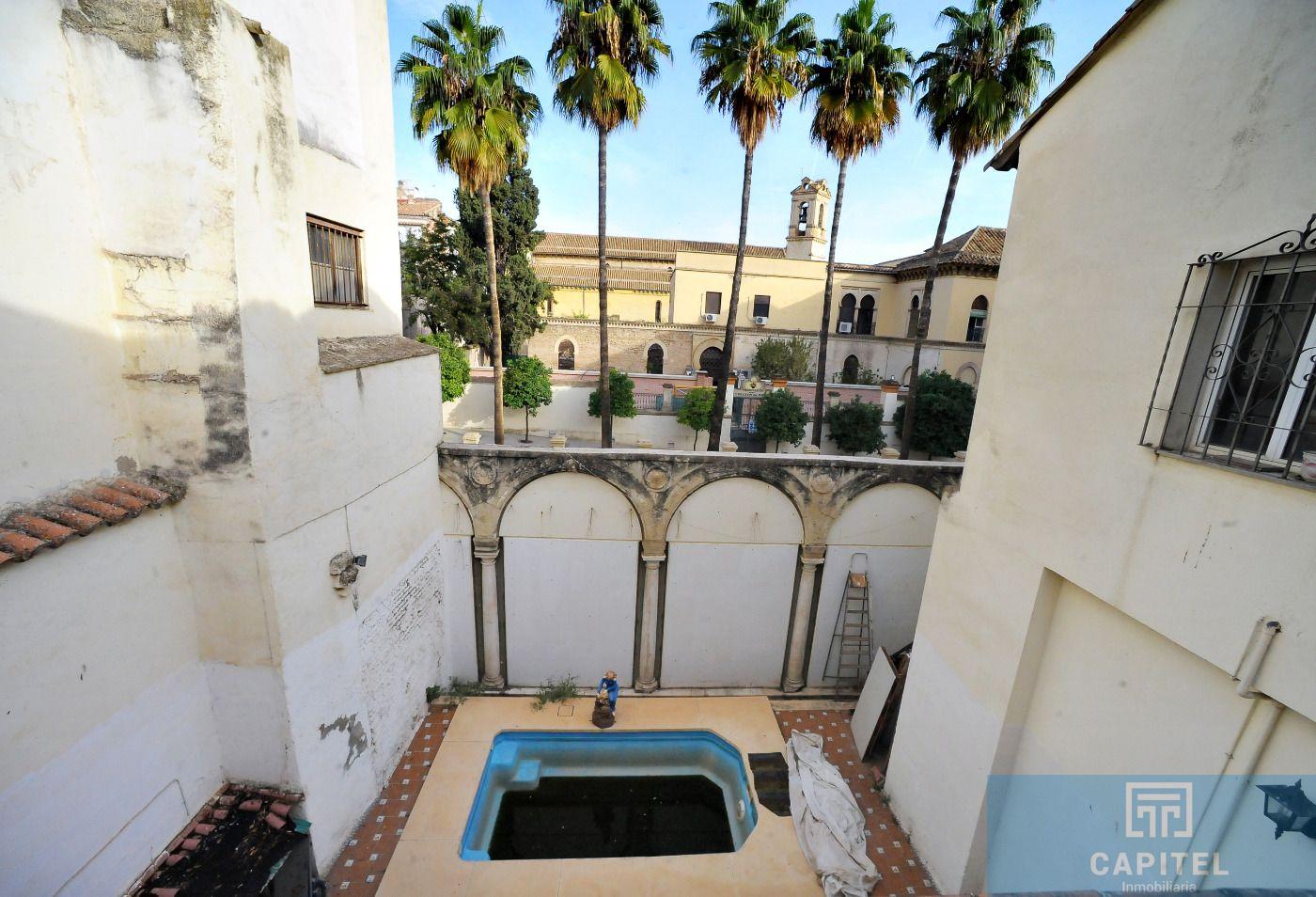 For sale of house in Córdoba