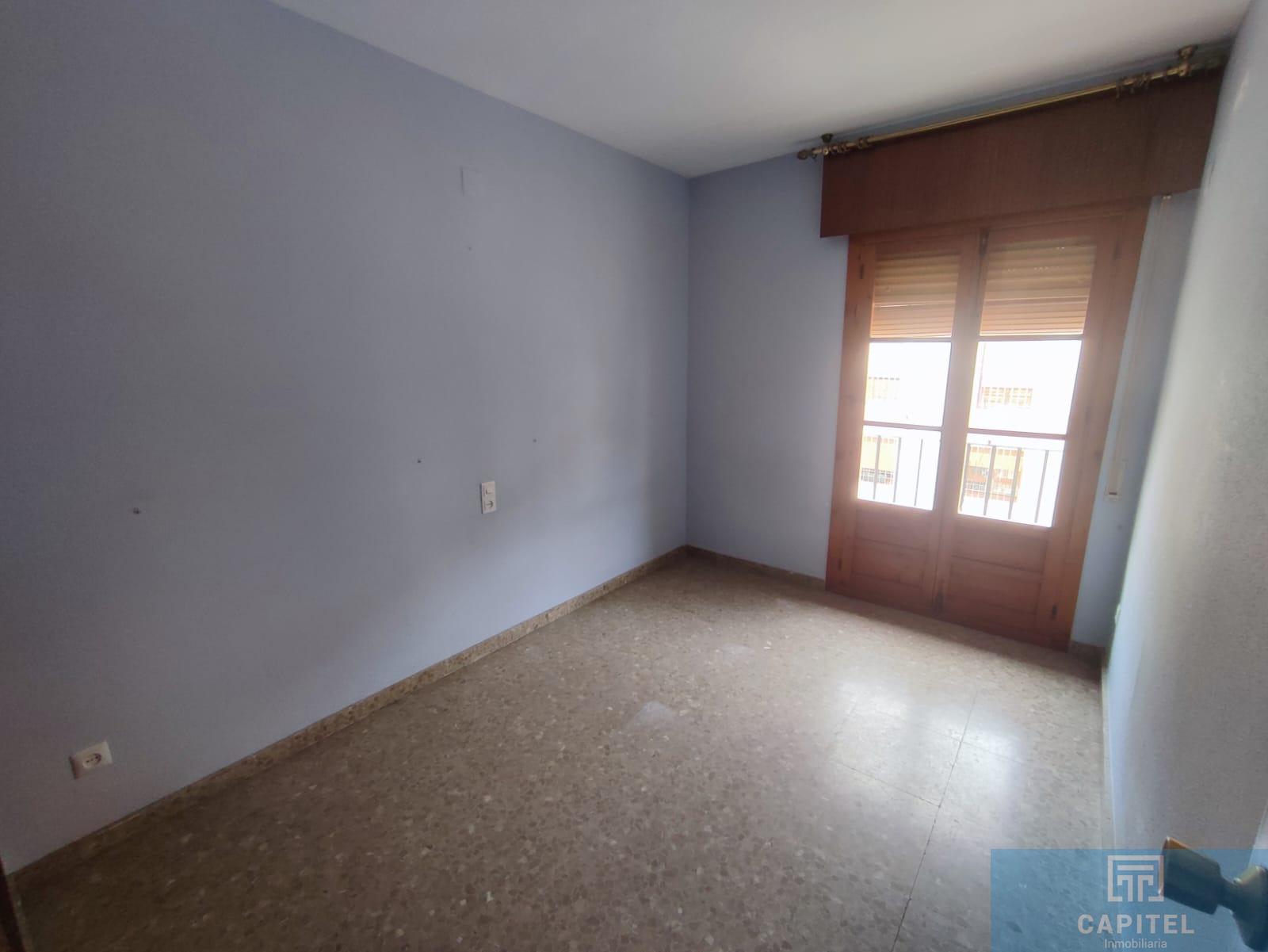 For sale of flat in Córdoba