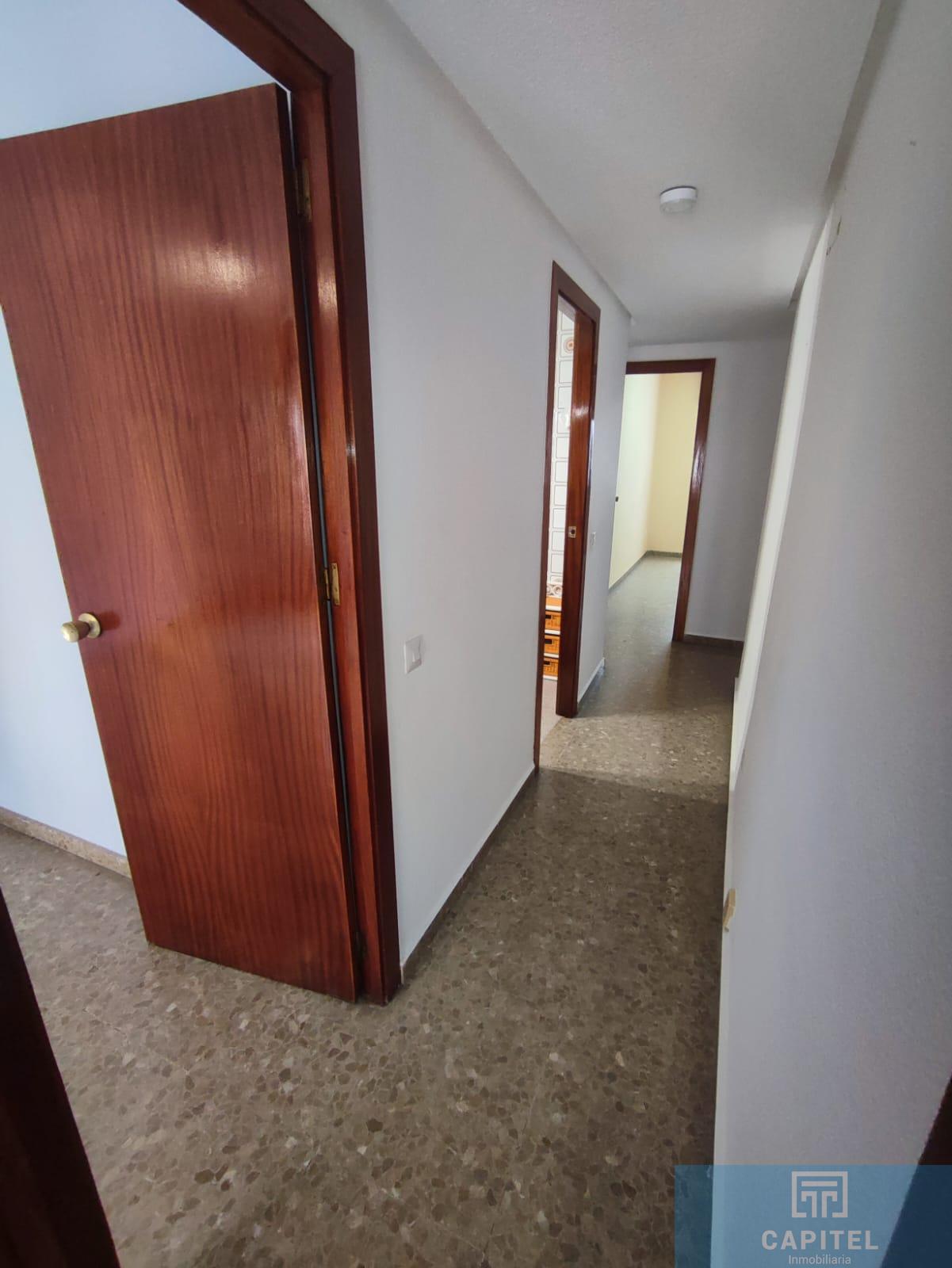 For sale of flat in Córdoba