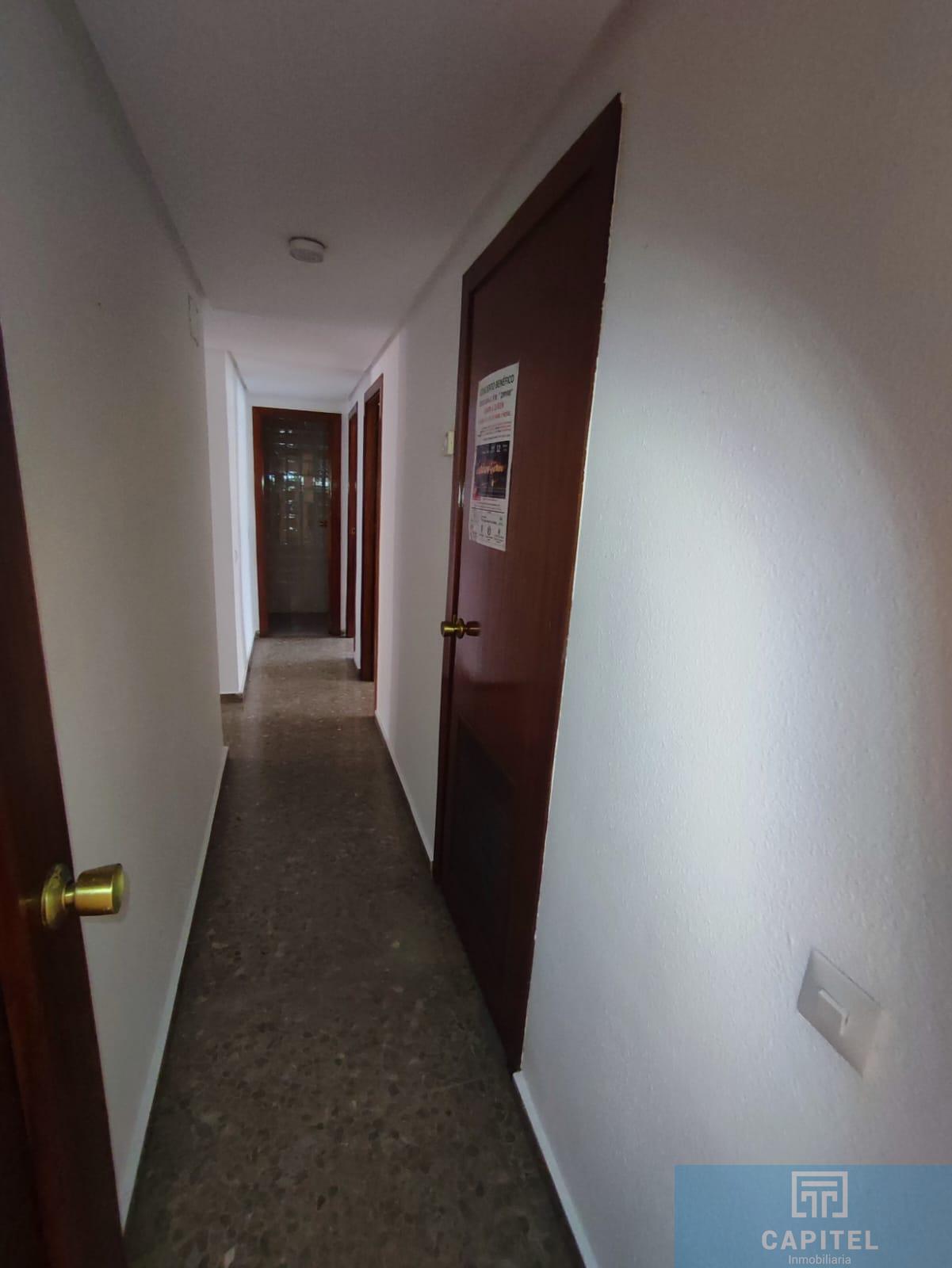 For sale of flat in Córdoba
