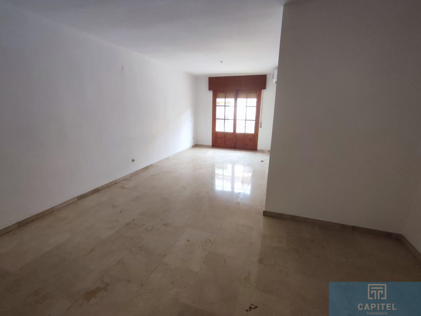 For sale of flat in Córdoba