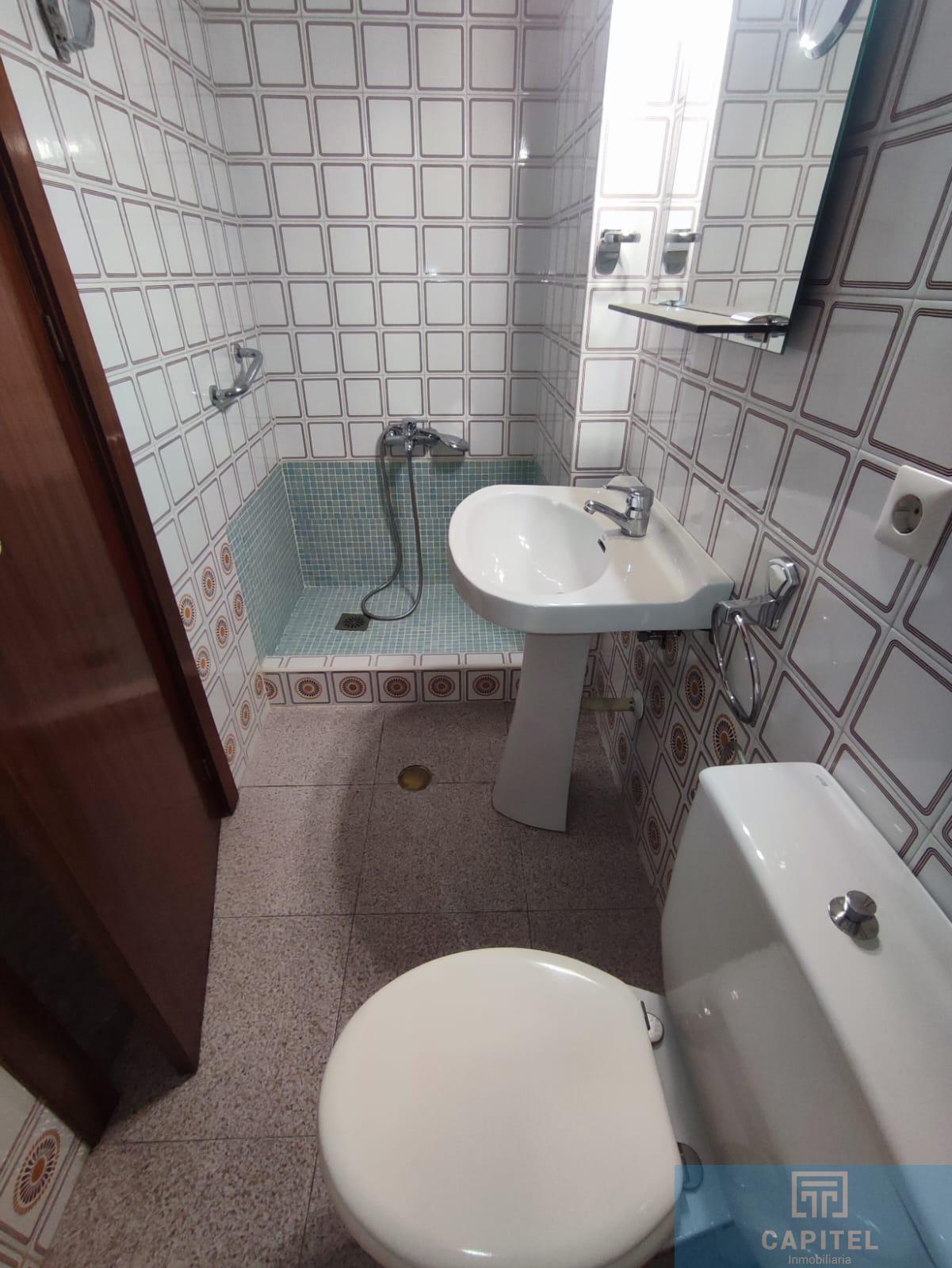 For sale of flat in Córdoba