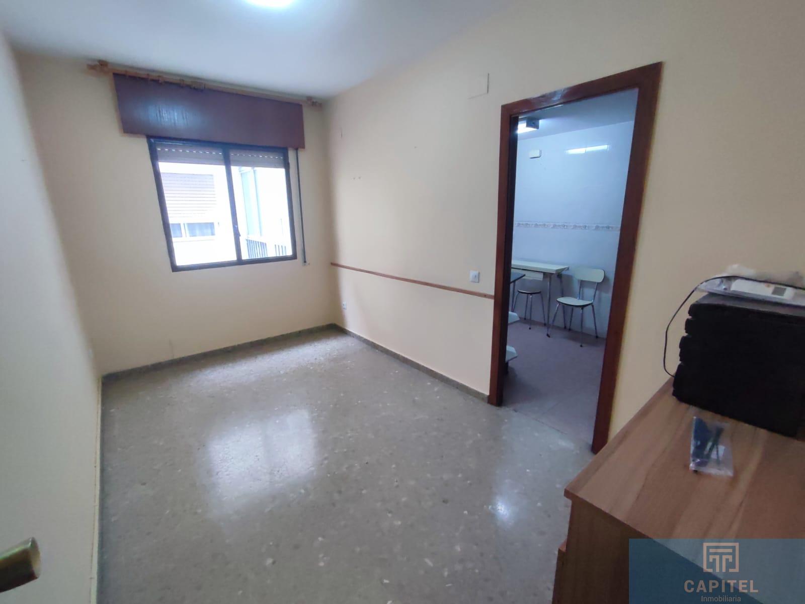 For sale of flat in Córdoba