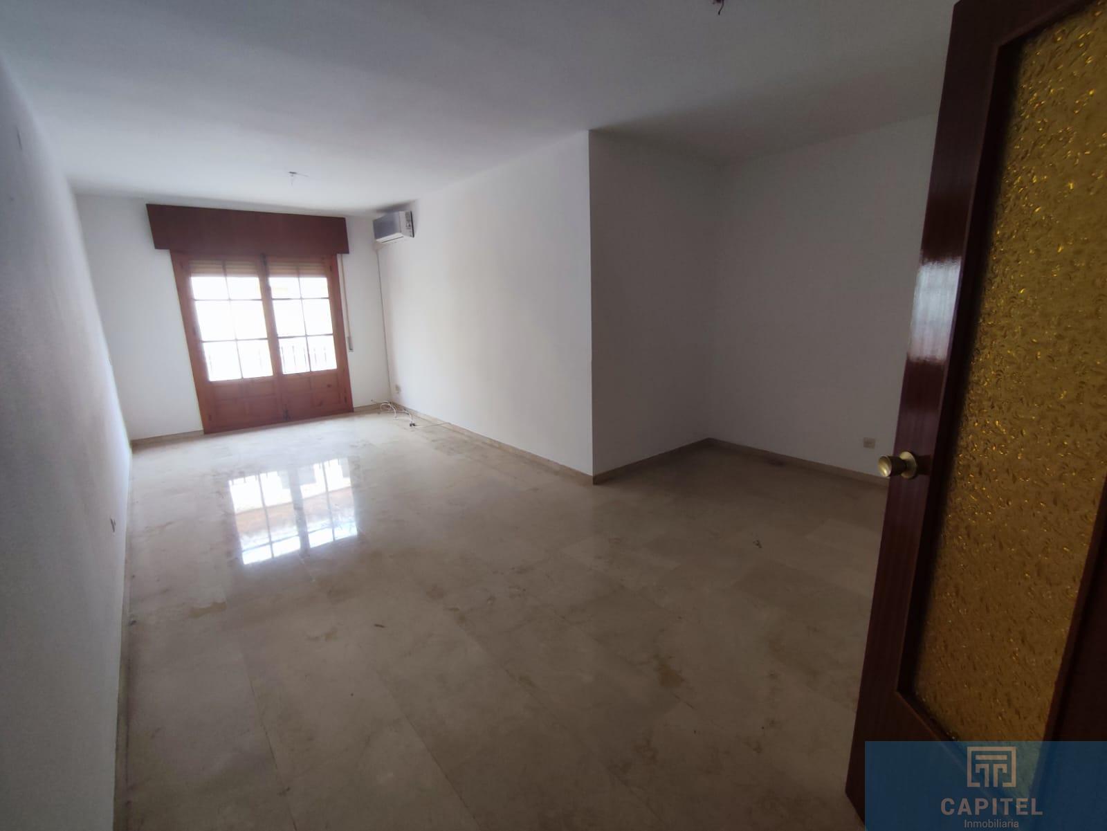 For sale of flat in Córdoba