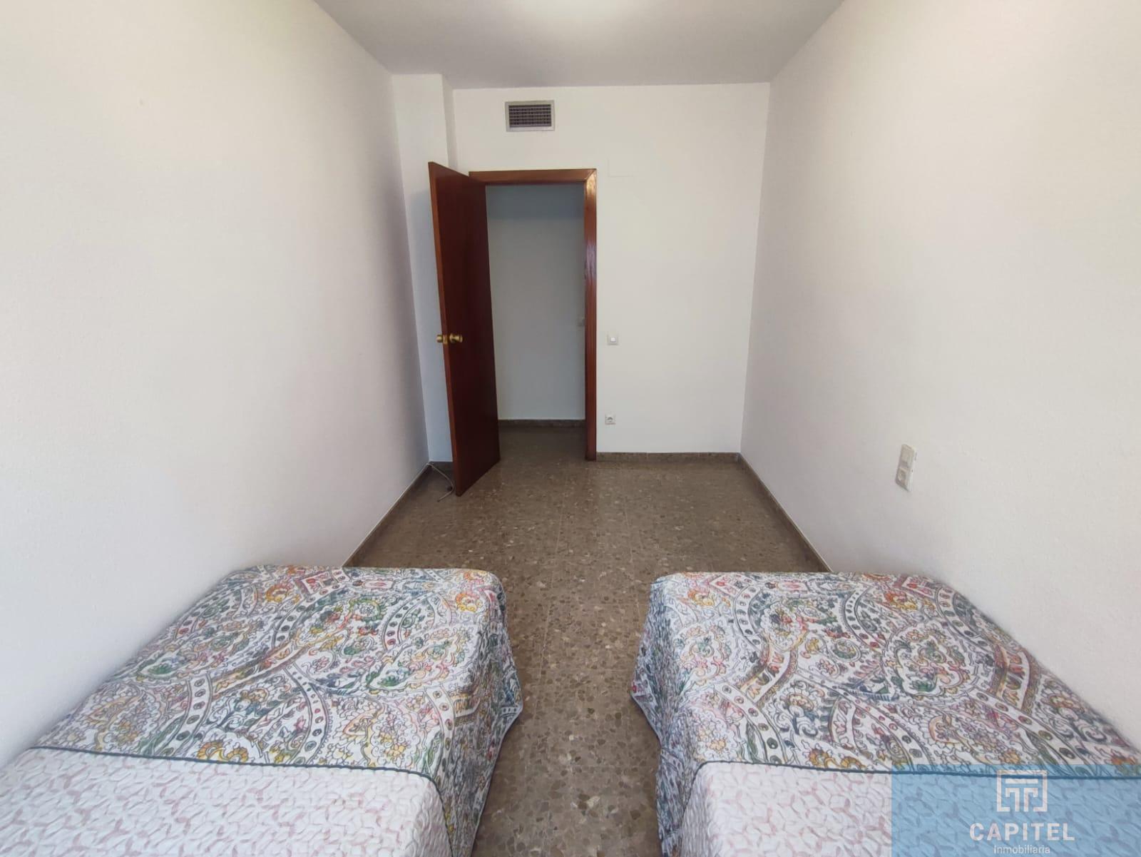 For sale of flat in Córdoba