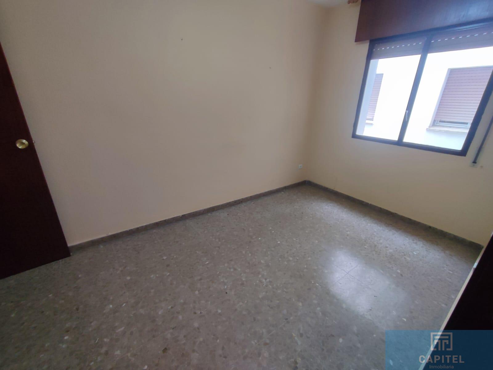 For sale of flat in Córdoba