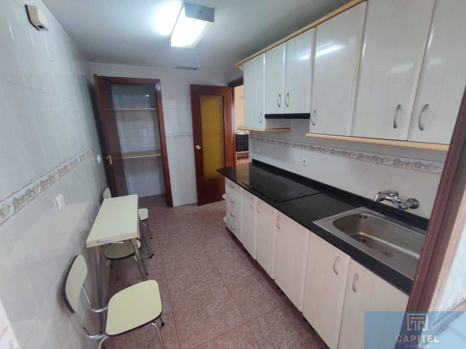 For sale of flat in Córdoba