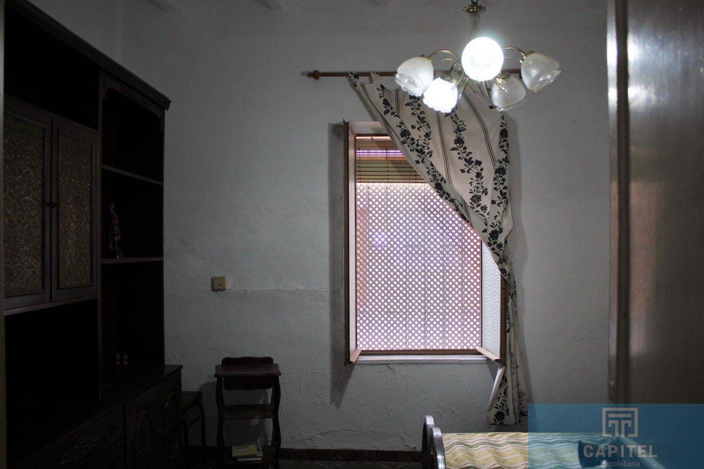 For sale of house in Córdoba