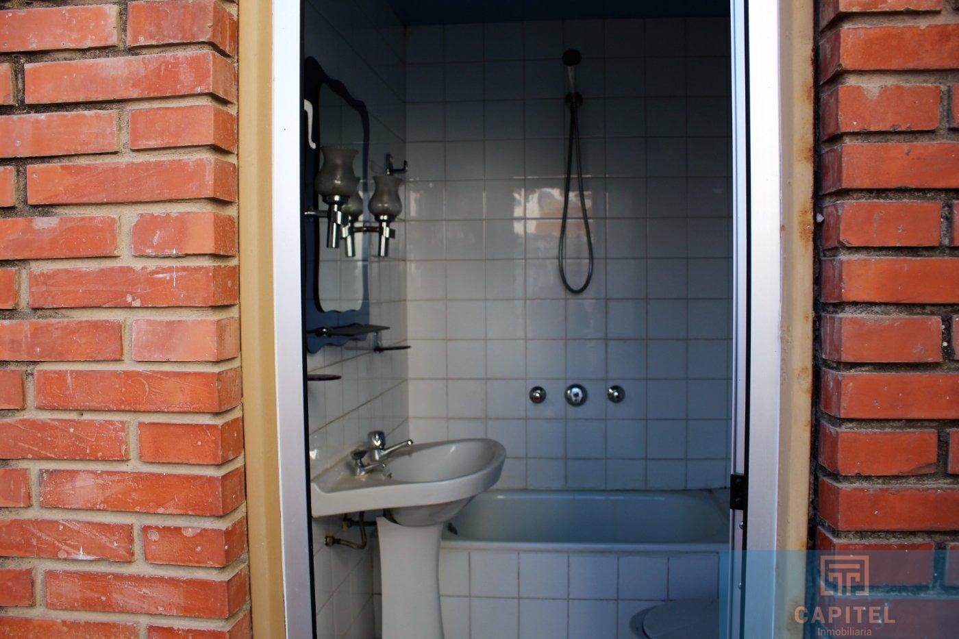 For sale of house in Córdoba
