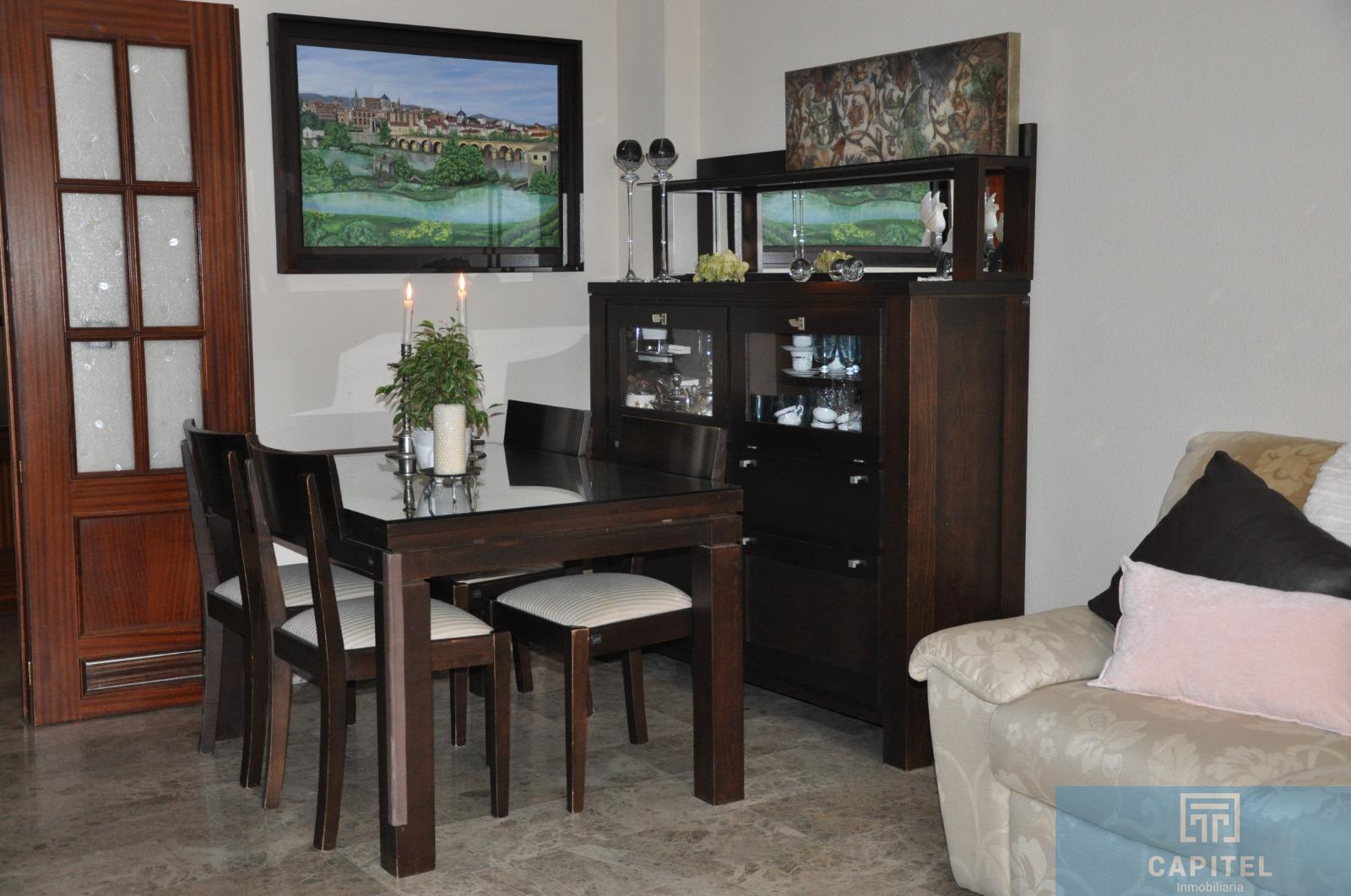 For sale of flat in Córdoba