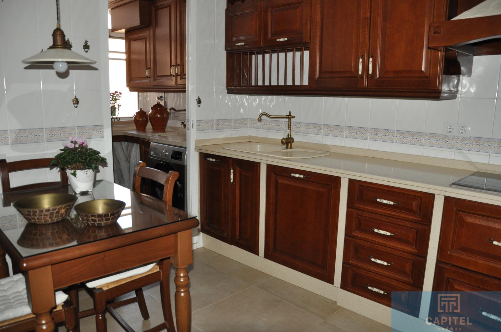 For sale of flat in Córdoba