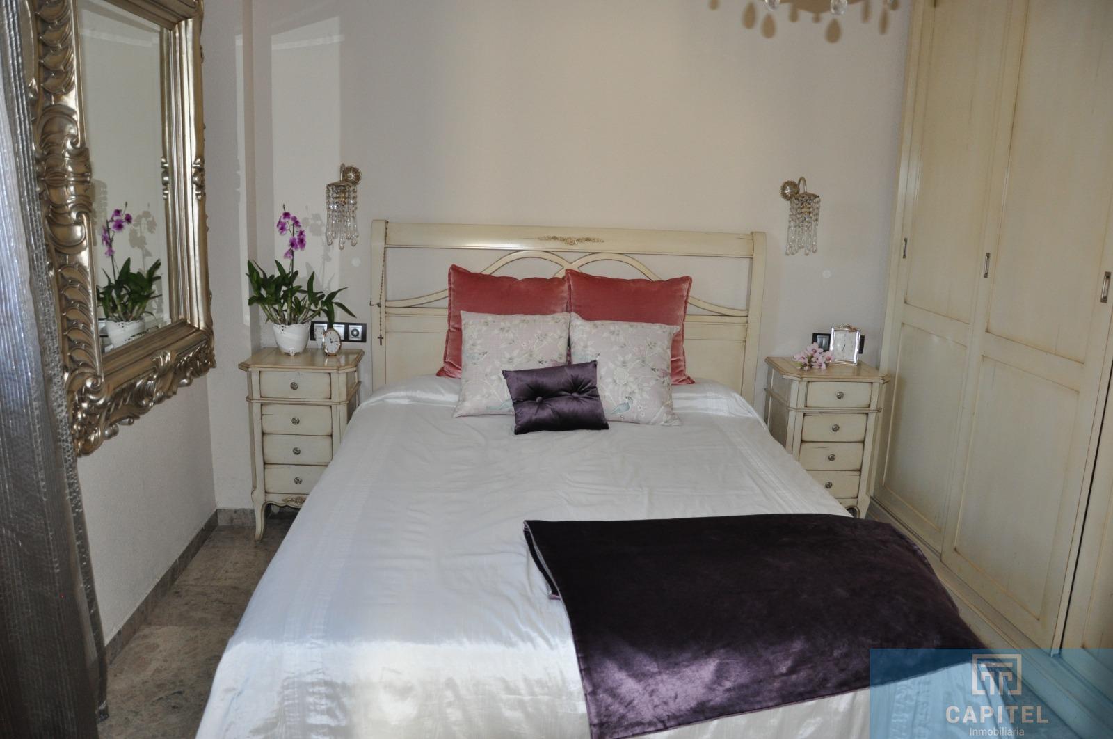 For sale of flat in Córdoba
