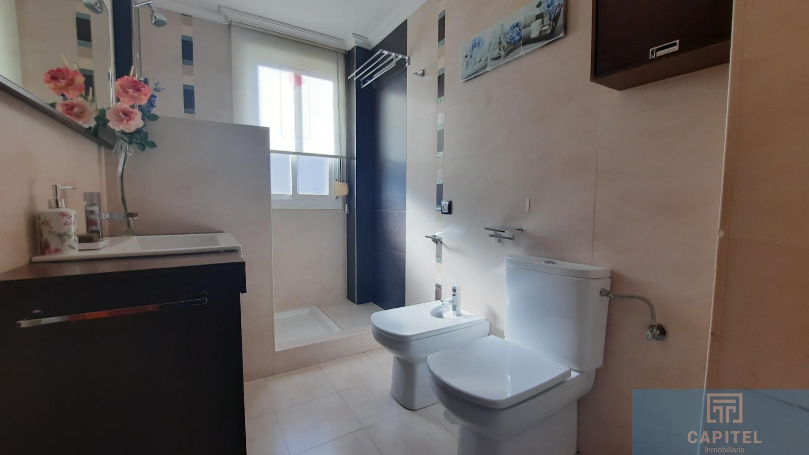 For sale of flat in Córdoba