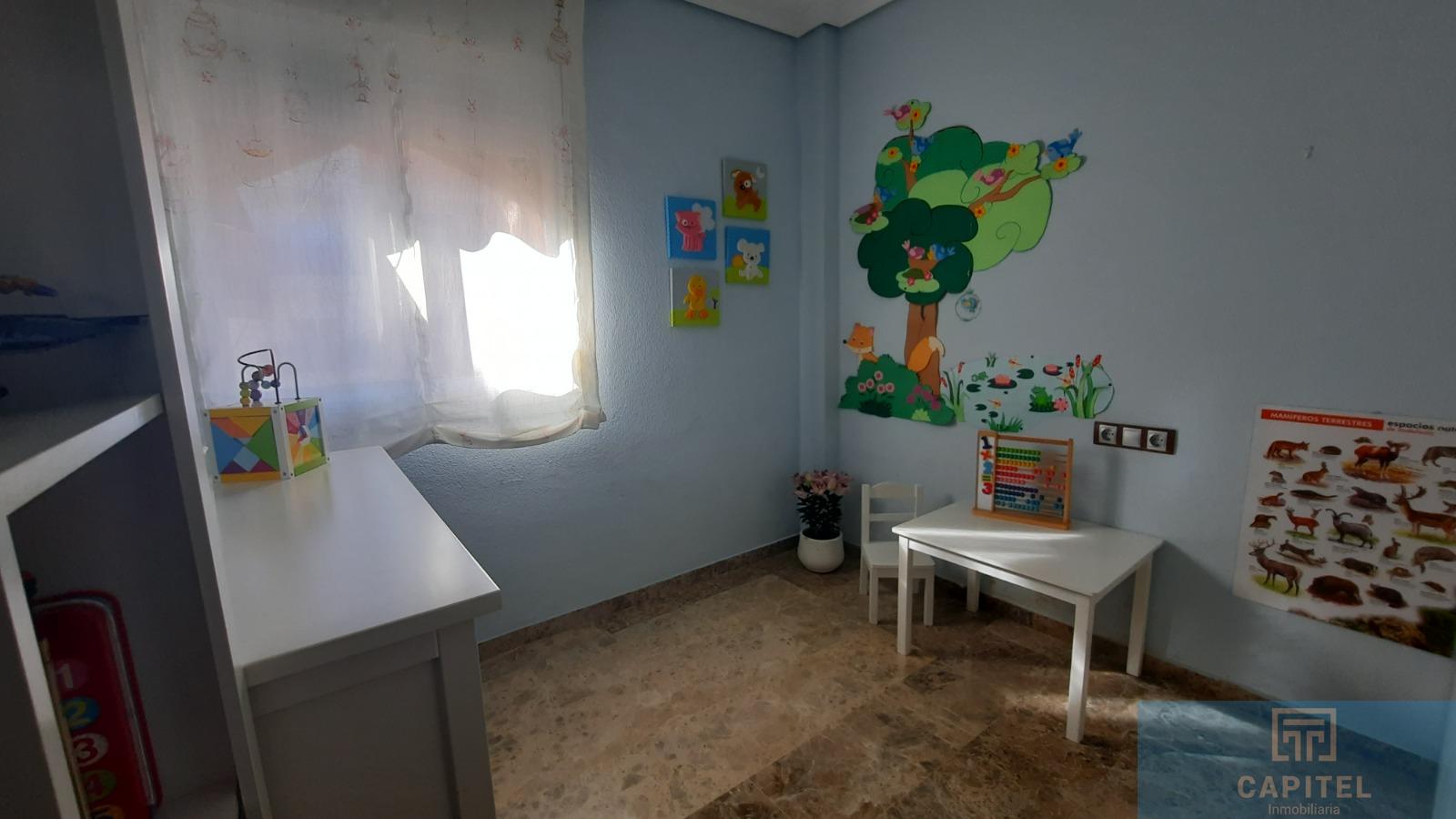 For sale of flat in Córdoba