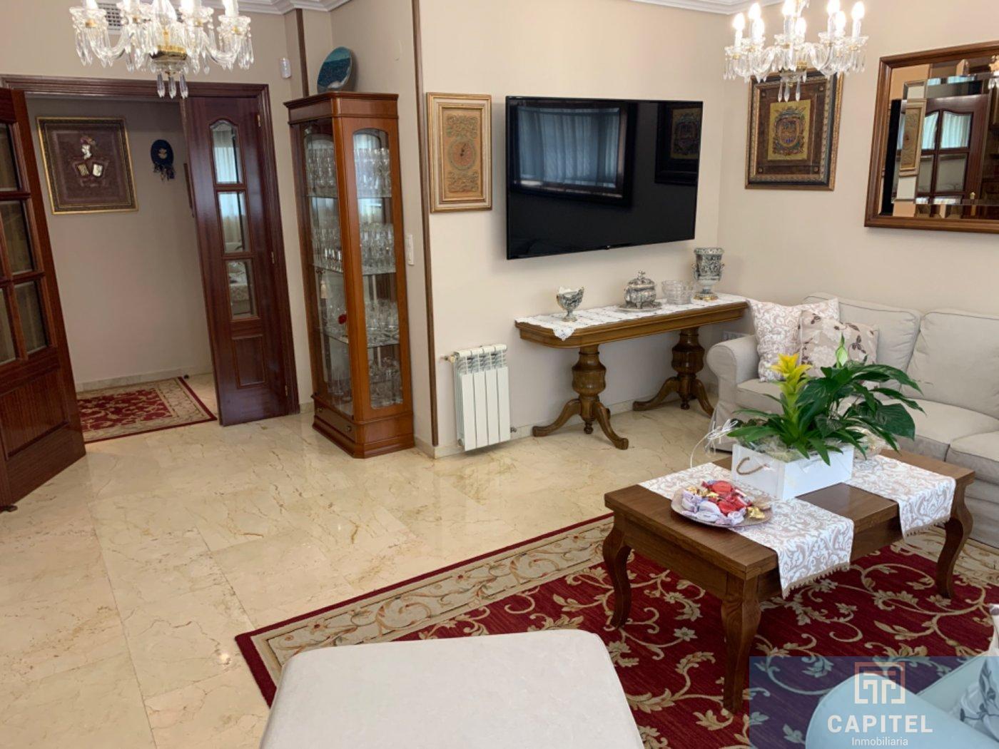 For sale of flat in Córdoba