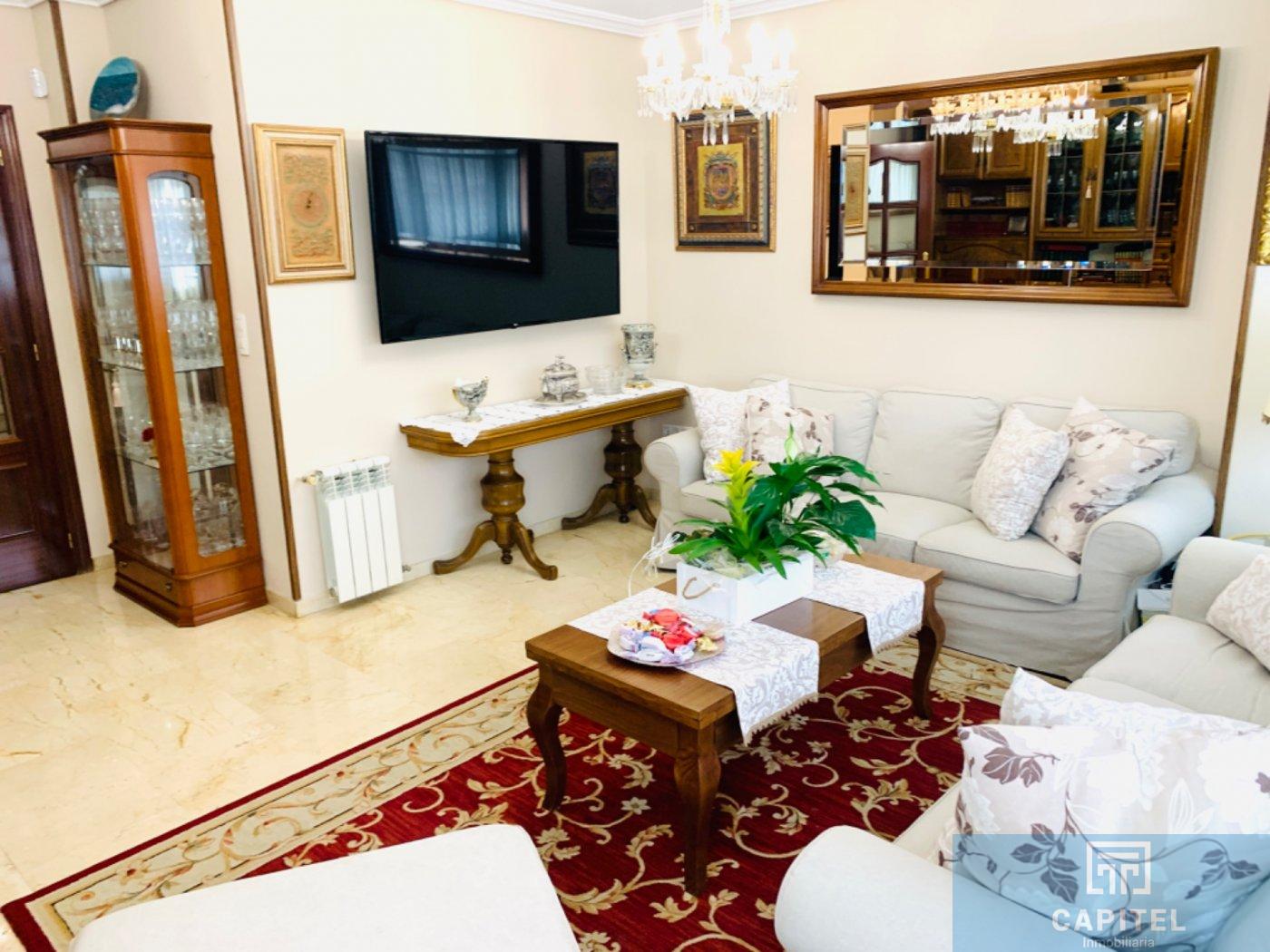 For sale of flat in Córdoba