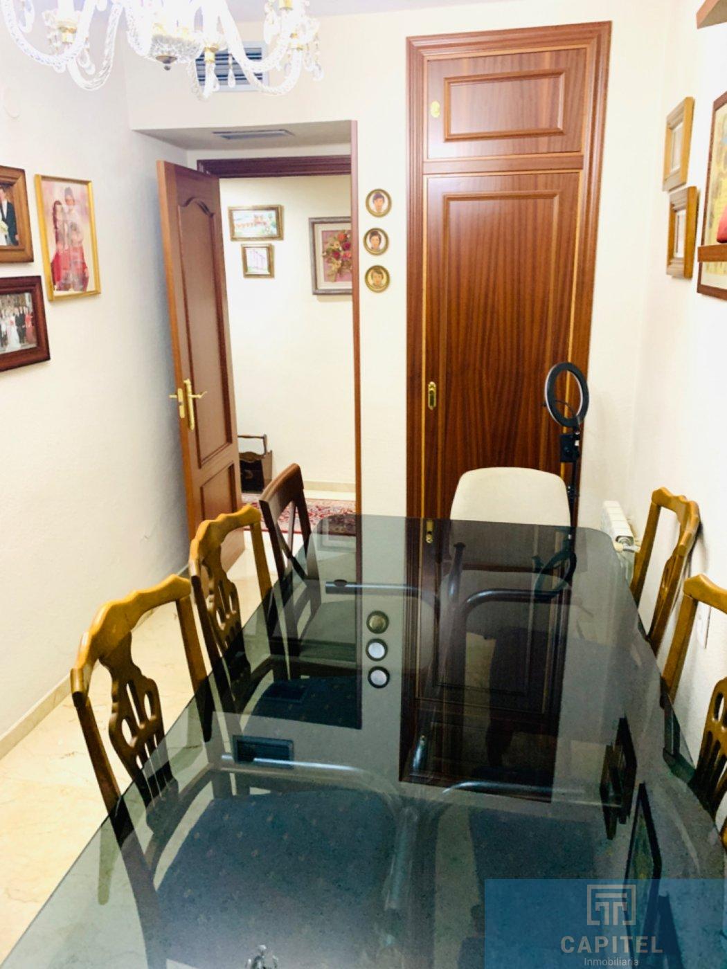 For sale of flat in Córdoba